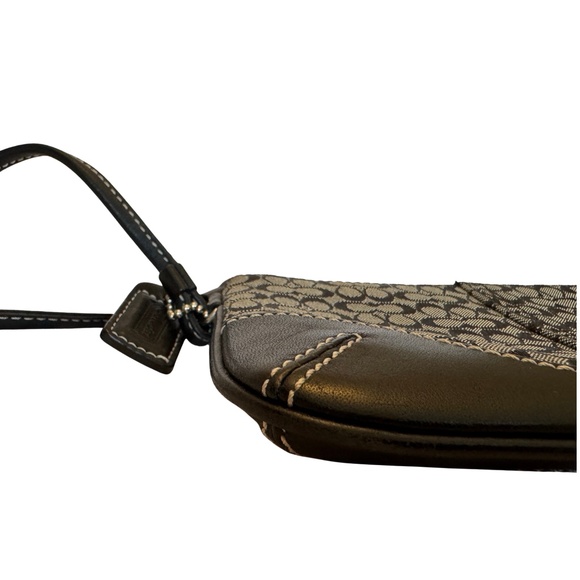 Like New Coach Signature Jacquard Wristlet Vintage - Picture 5 of 9